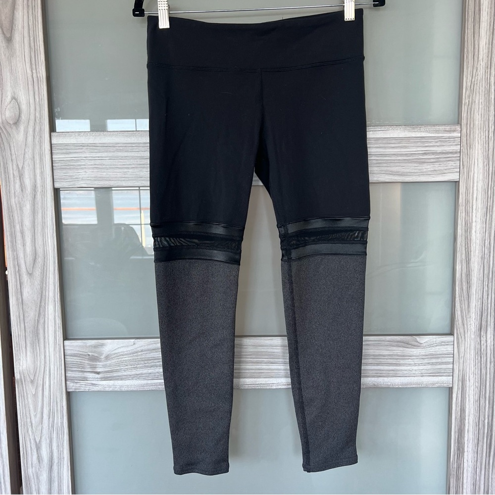 Alo Yoga Leggings  color block - grey and black